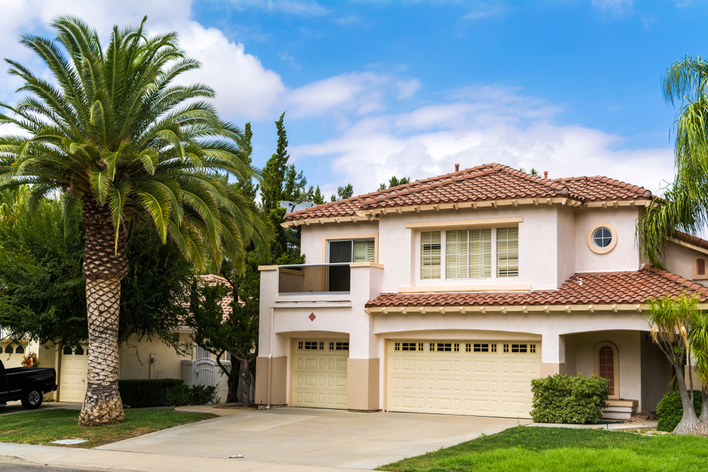 Shingle Roofing vs. Tile Roofing