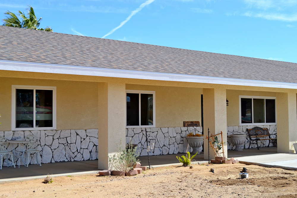 How Quality Windows Help Deal with Desert Dust and Sand