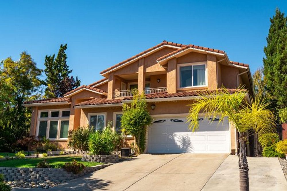 The Value of Cool Wall Exterior Coatings for Long-Lasting Home Protection